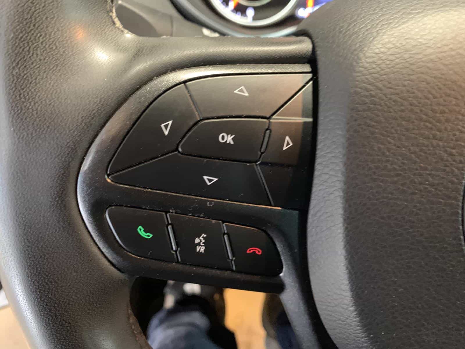 2022 Jeep Cherokee Trailhawk - Image 22