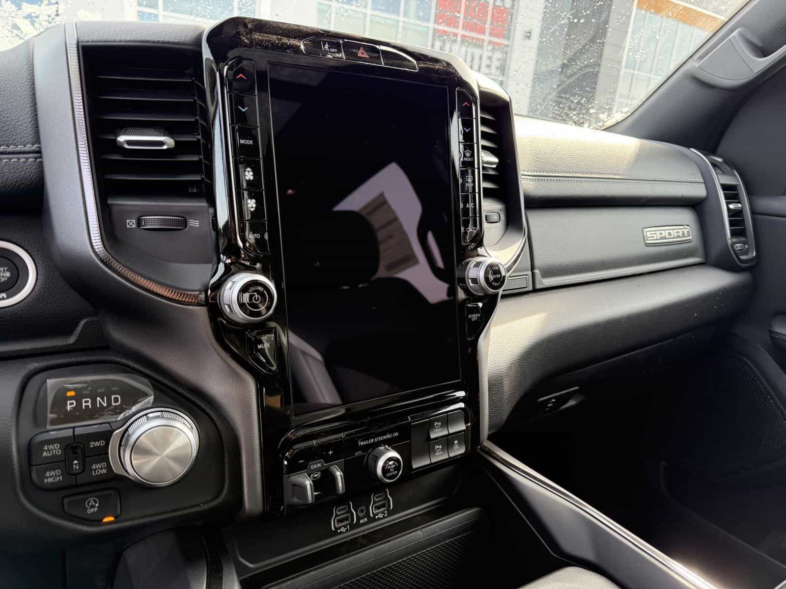 Image 9 RAM 1500 Sport 2026