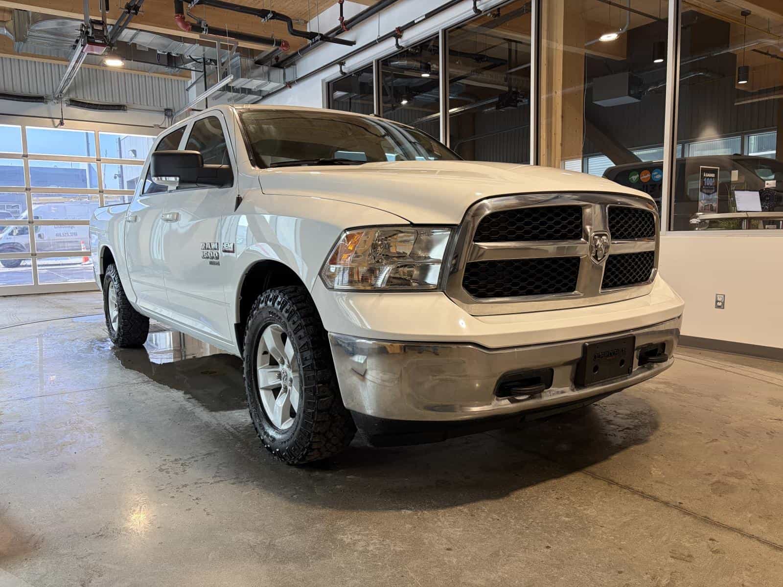 2022 RAM 1500 CLASSIC SLT SLT - Image 5