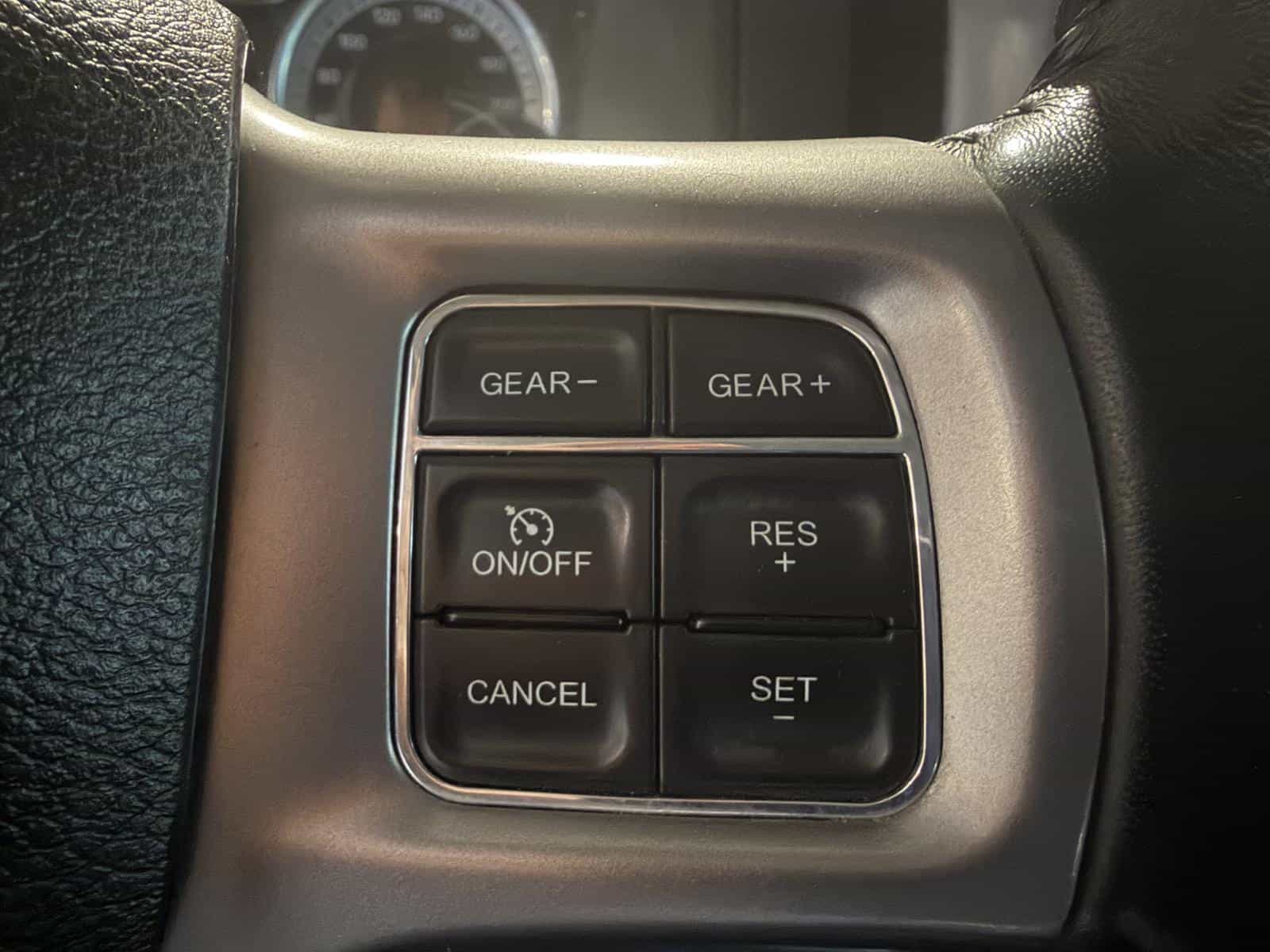 2022 RAM 1500 Classic SLT - Image 17