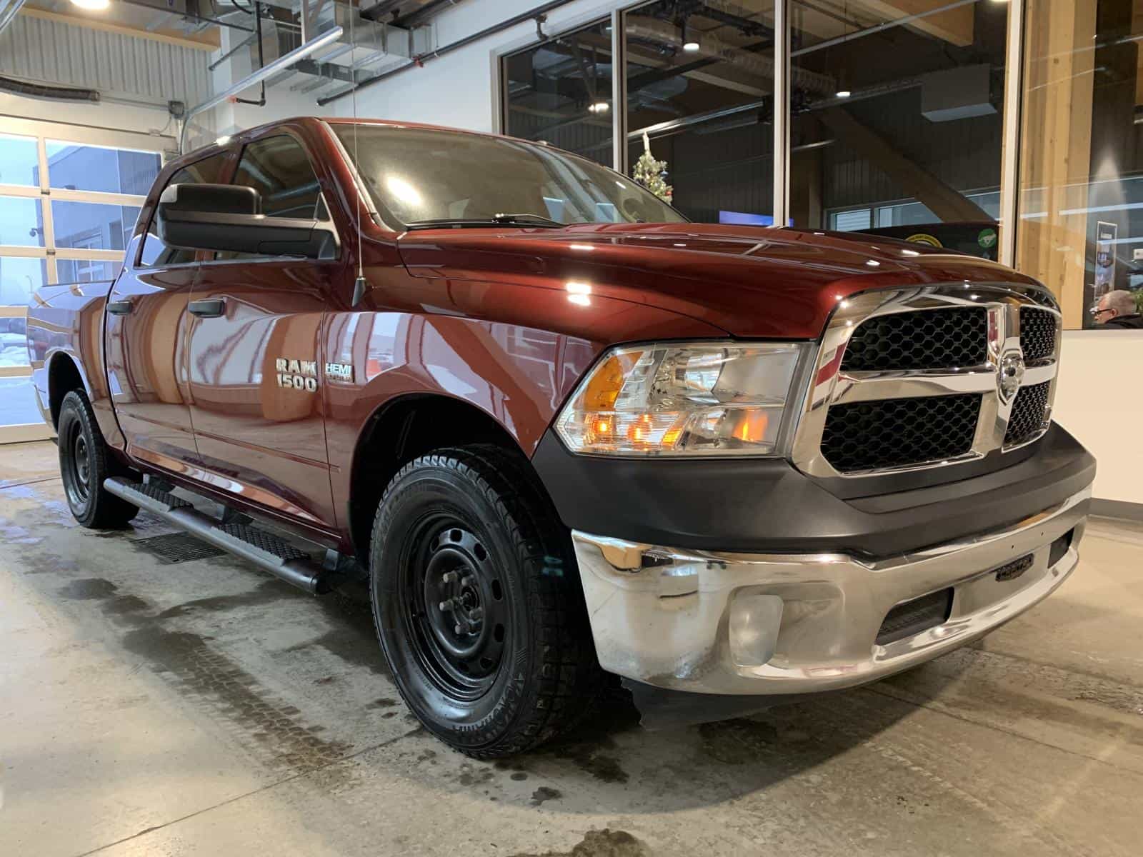 2018 RAM 1500 ST - Image 4