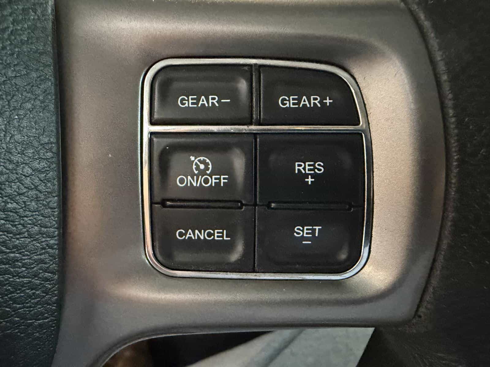 2023 RAM 1500 CLASSIC SLT SLT - Image 18