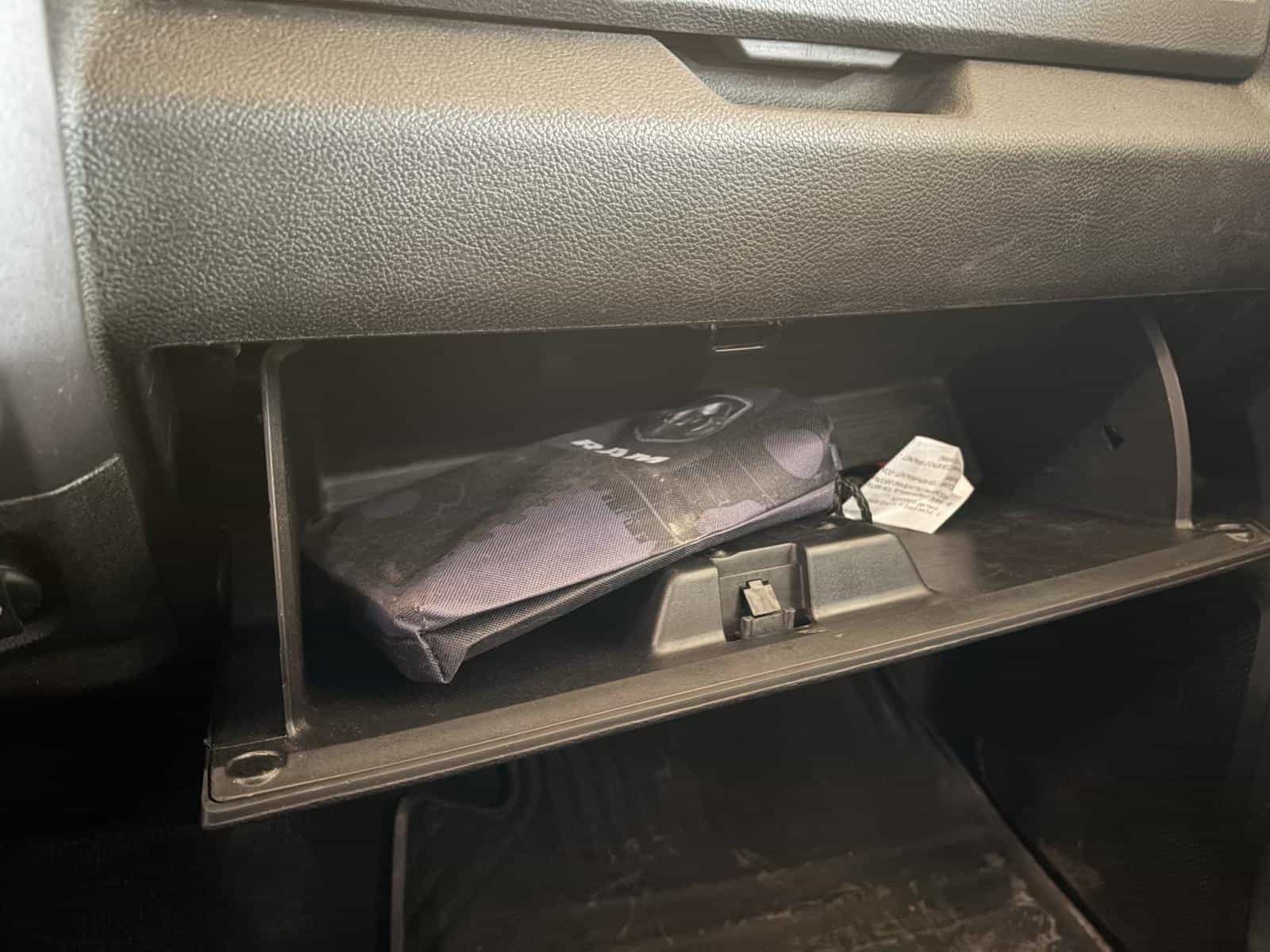 2023 RAM 1500 CLASSIC SLT SLT - Image 26