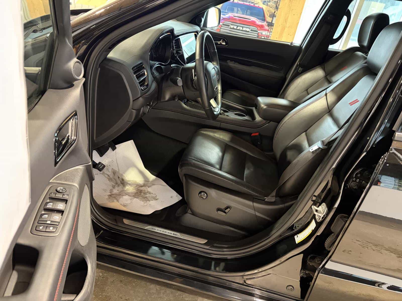 2025 Dodge Durango R/T - Image 16