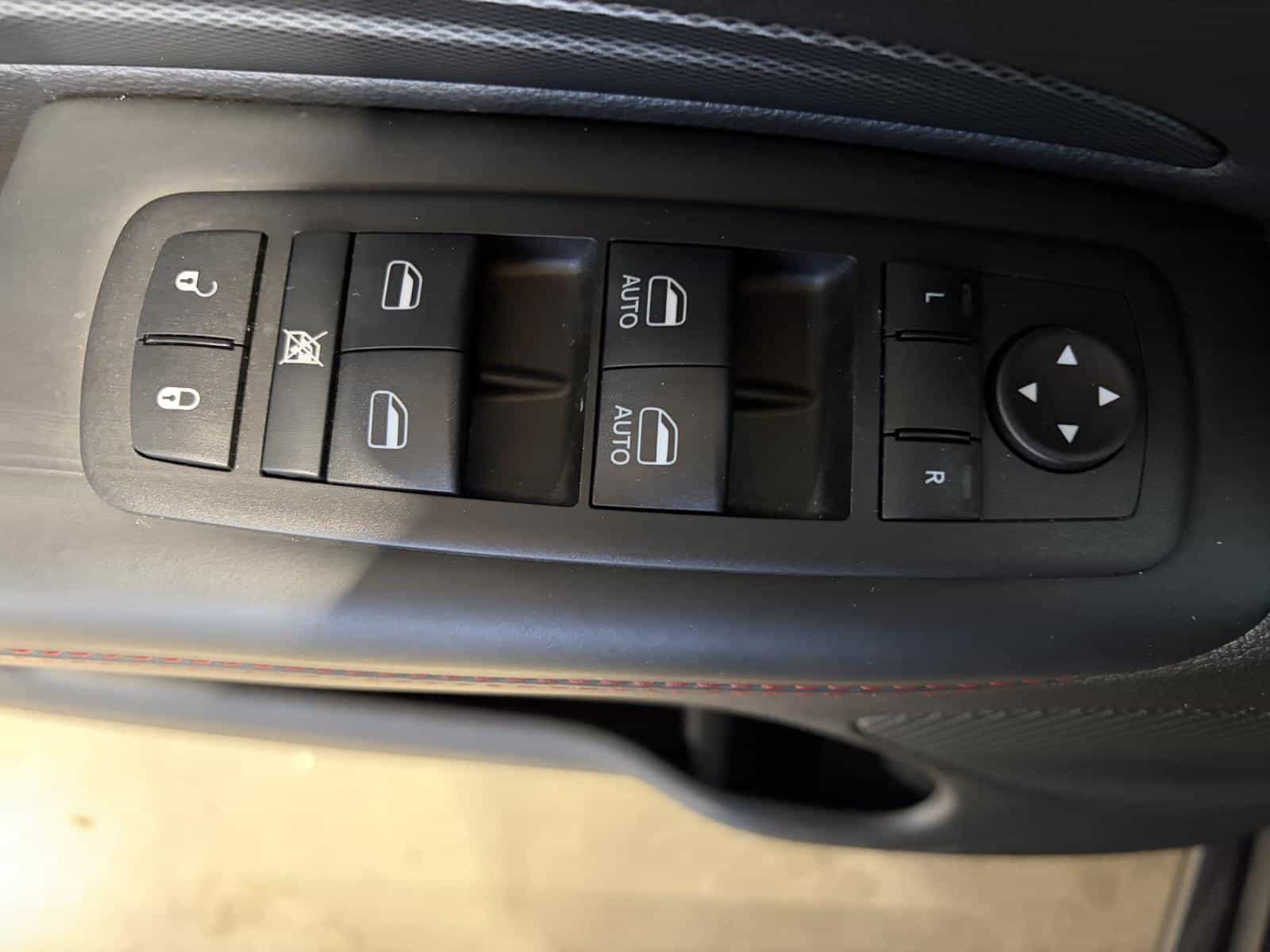 2025 Dodge Durango R/T - Image 17