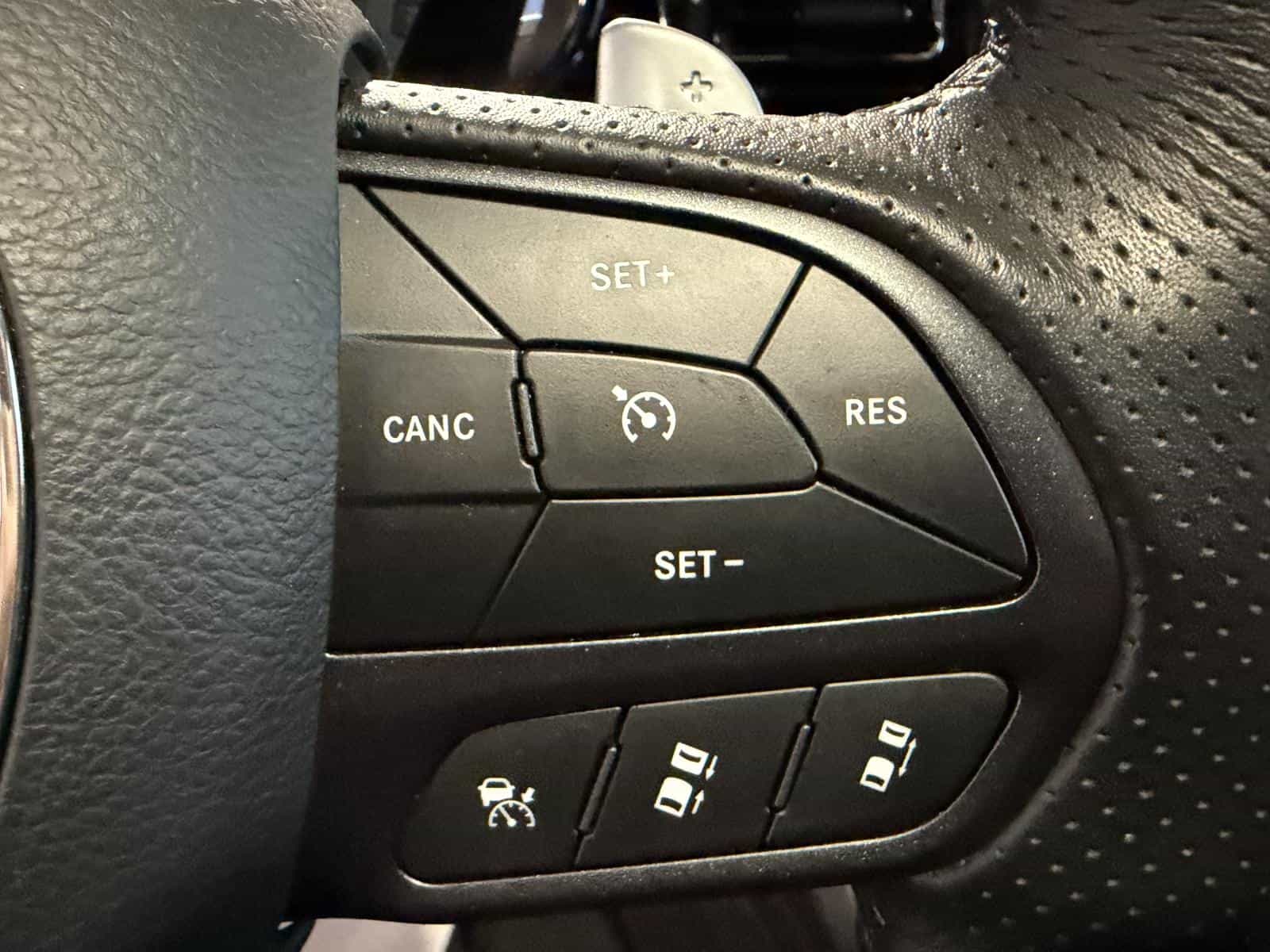 2025 Dodge Durango R/T - Image 23