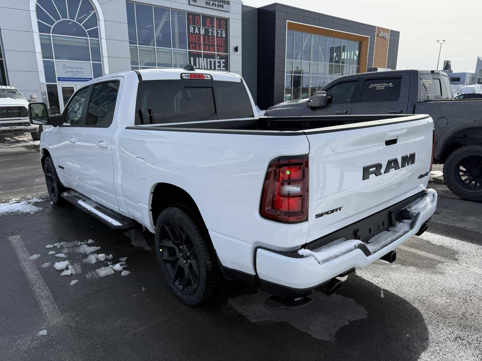 Image 5 RAM 1500 Sport 2026