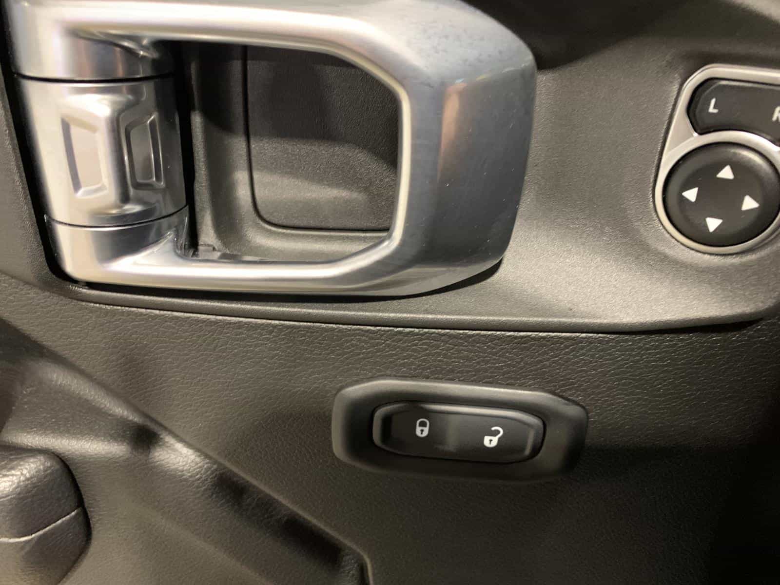 2024 Jeep Wrangler Willys 4XE - Image 23