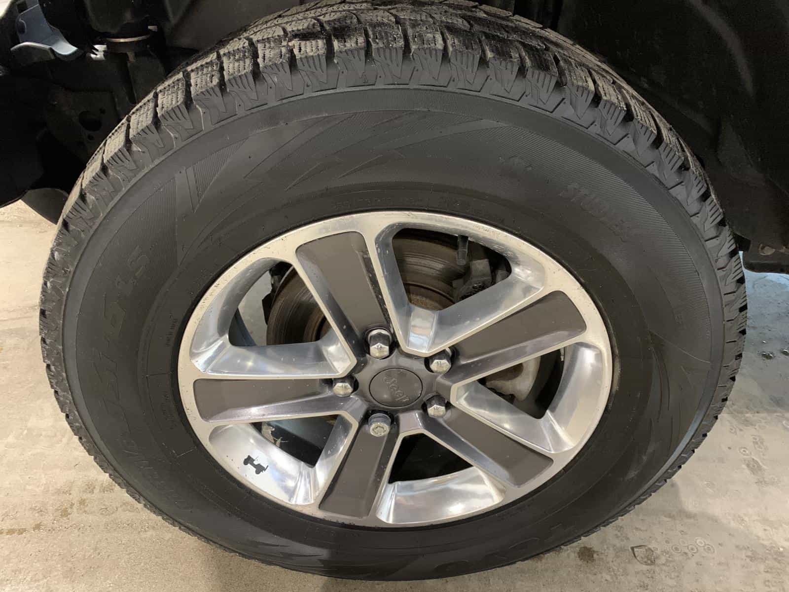 2021 Jeep Wrangler Unlimited Sahara - Image 9