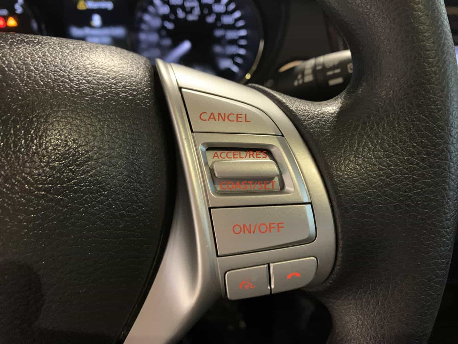 2016 Nissan Rogue SV - Image 19