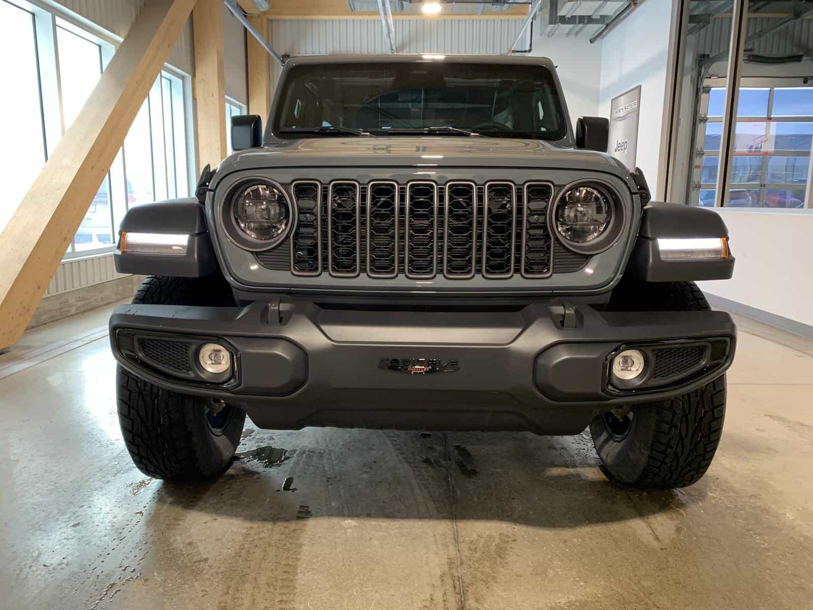 2025 Jeep Wrangler Sahara 4XE - Image 6
