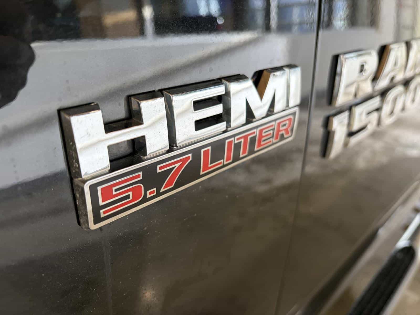 2015 RAM 1500 ST - Image 7