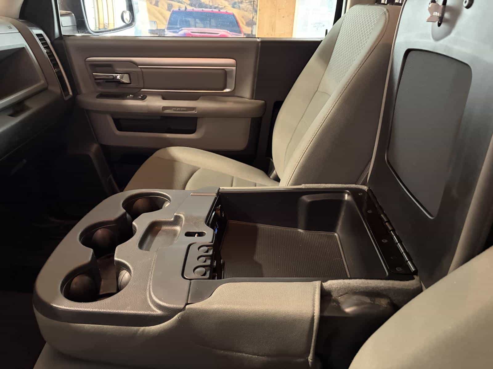 2015 RAM 1500 ST ST - Image 16