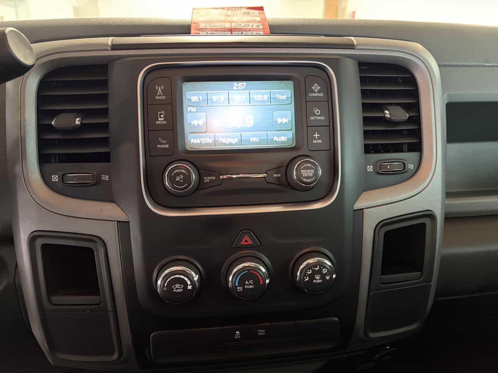 2015 RAM 1500 ST - Image 18