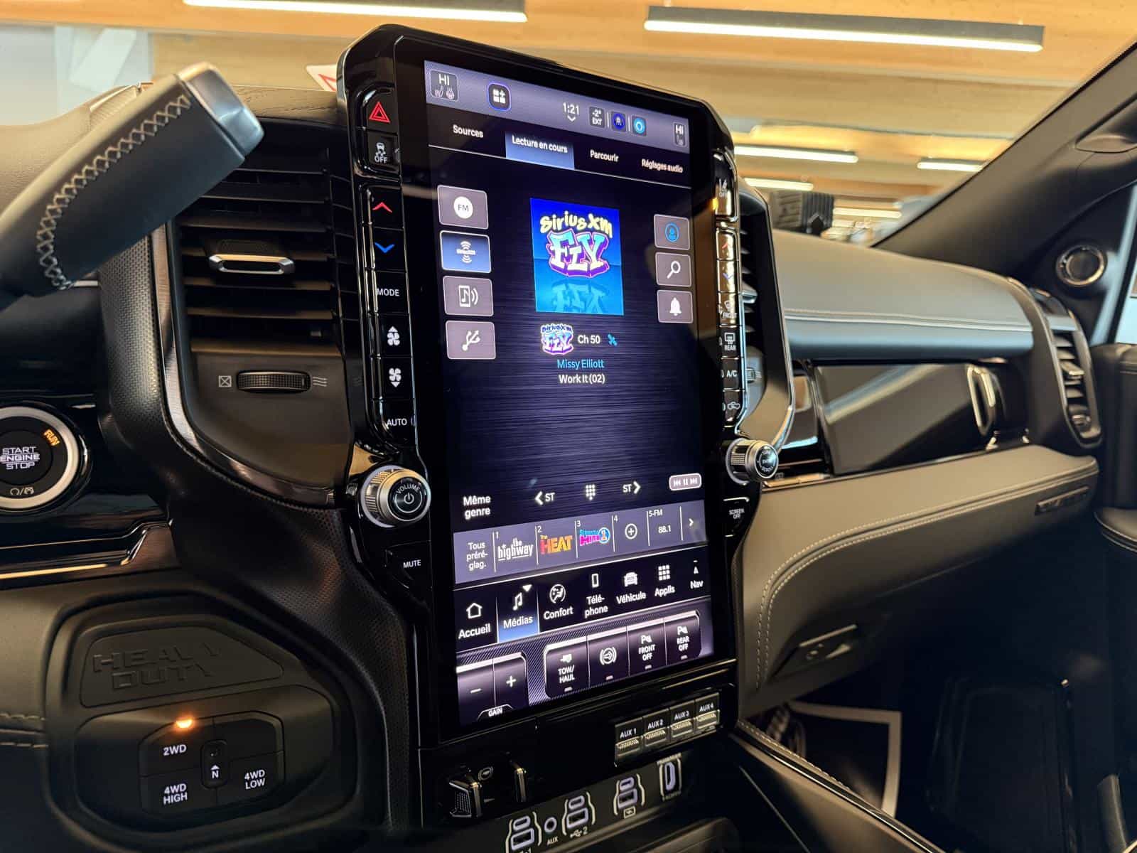 Image 12 RAM 2500 Limited 2026