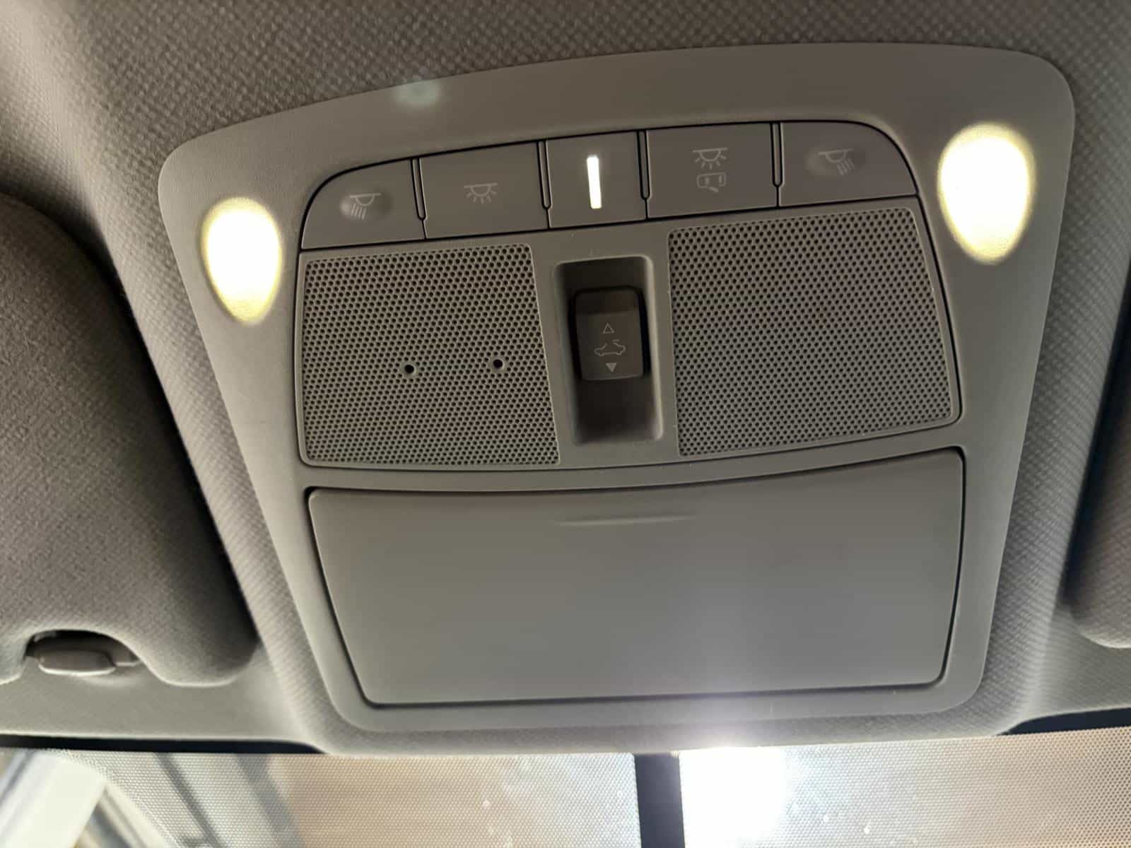 2018 Nissan Sentra SV - Image 20