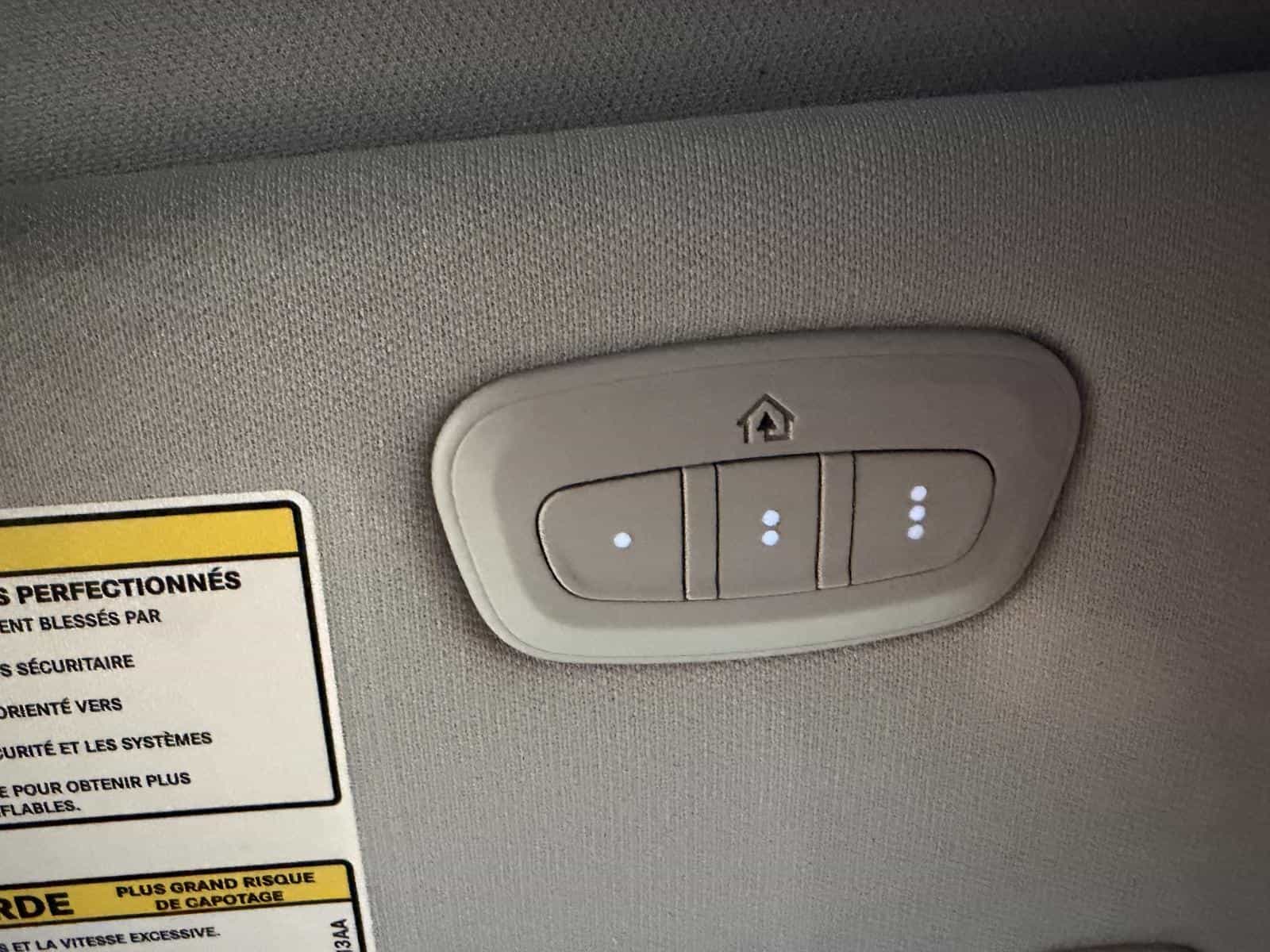 2019 Jeep Cherokee North - Image 22