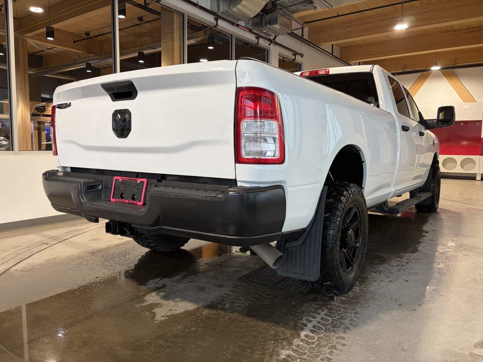 2023 RAM 2500 Tradesman - Image 4