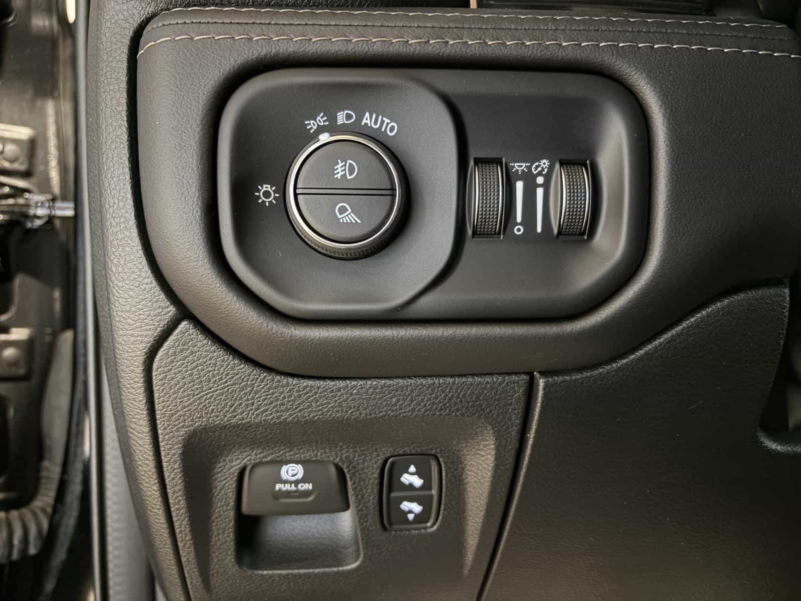 2023 RAM 1500 Limited - Image 18