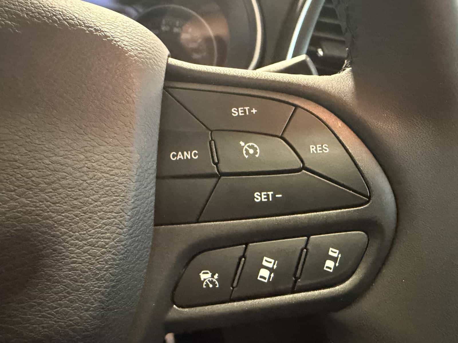 2022 Jeep Cherokee Trailhawk - Image 15