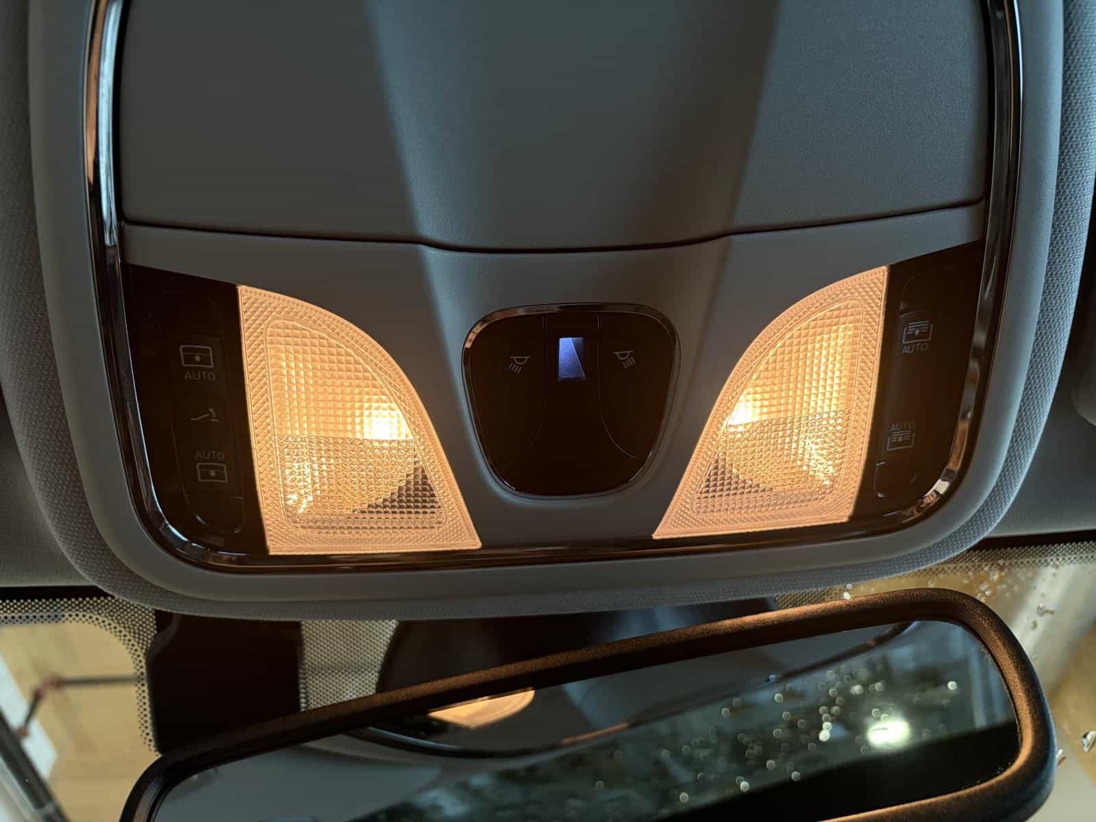 2022 Jeep Cherokee Trailhawk - Image 21