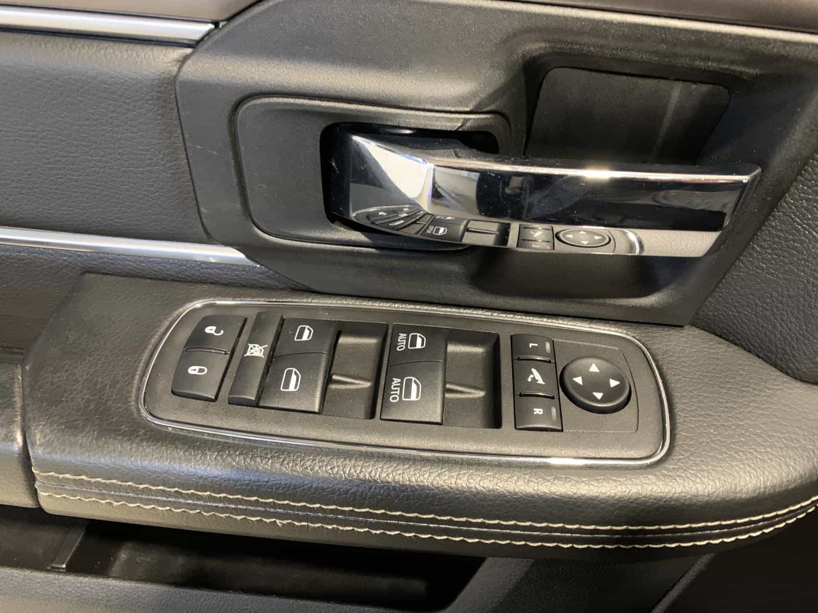 2023 RAM 1500 Classic Warlock - Image 34