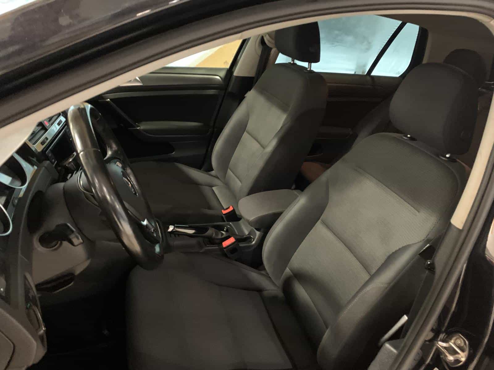 2018 Volkswagen Golf 1.8 TSI - Image 11