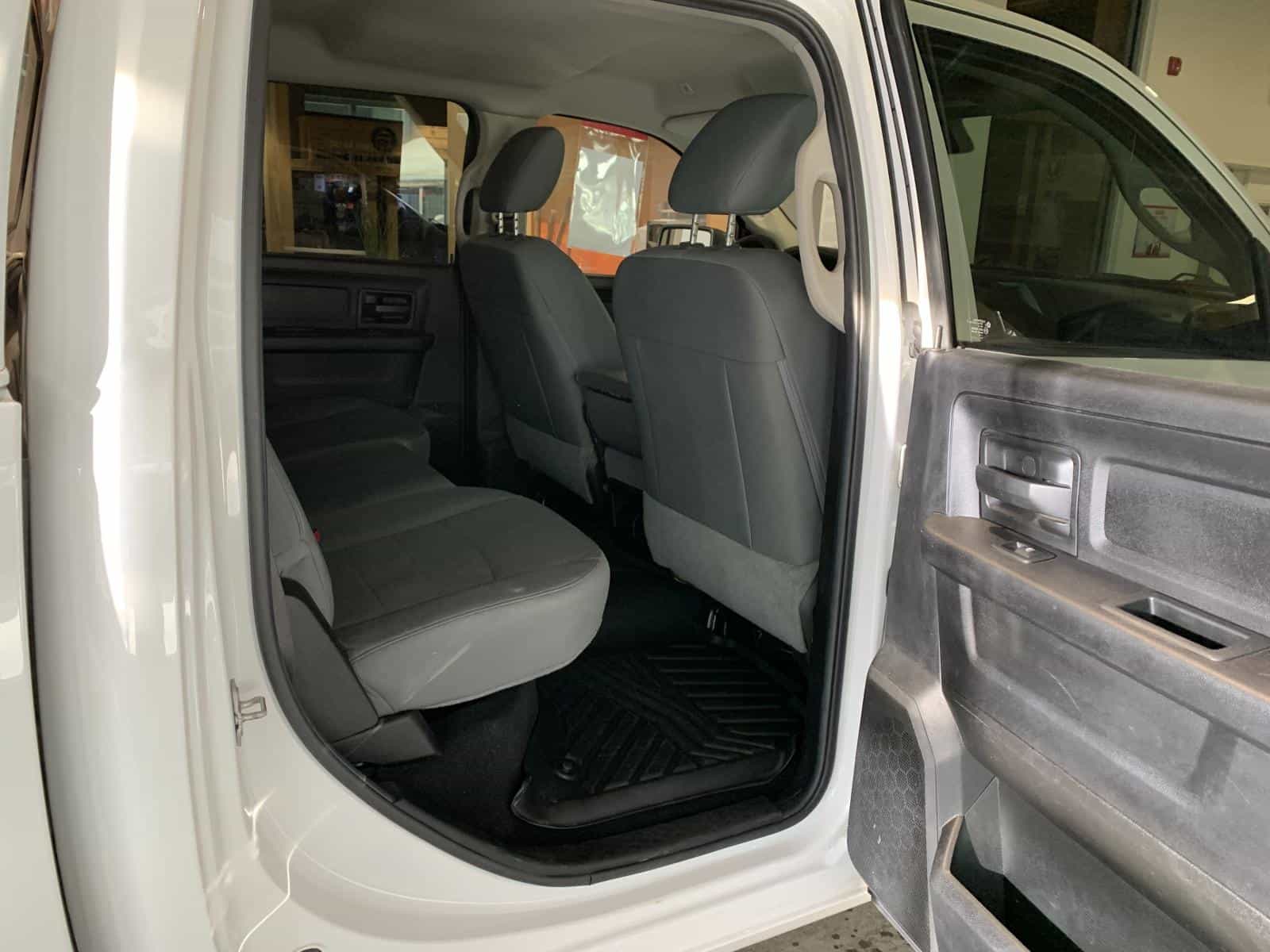 2019 RAM 1500 Classic Express - Image 11