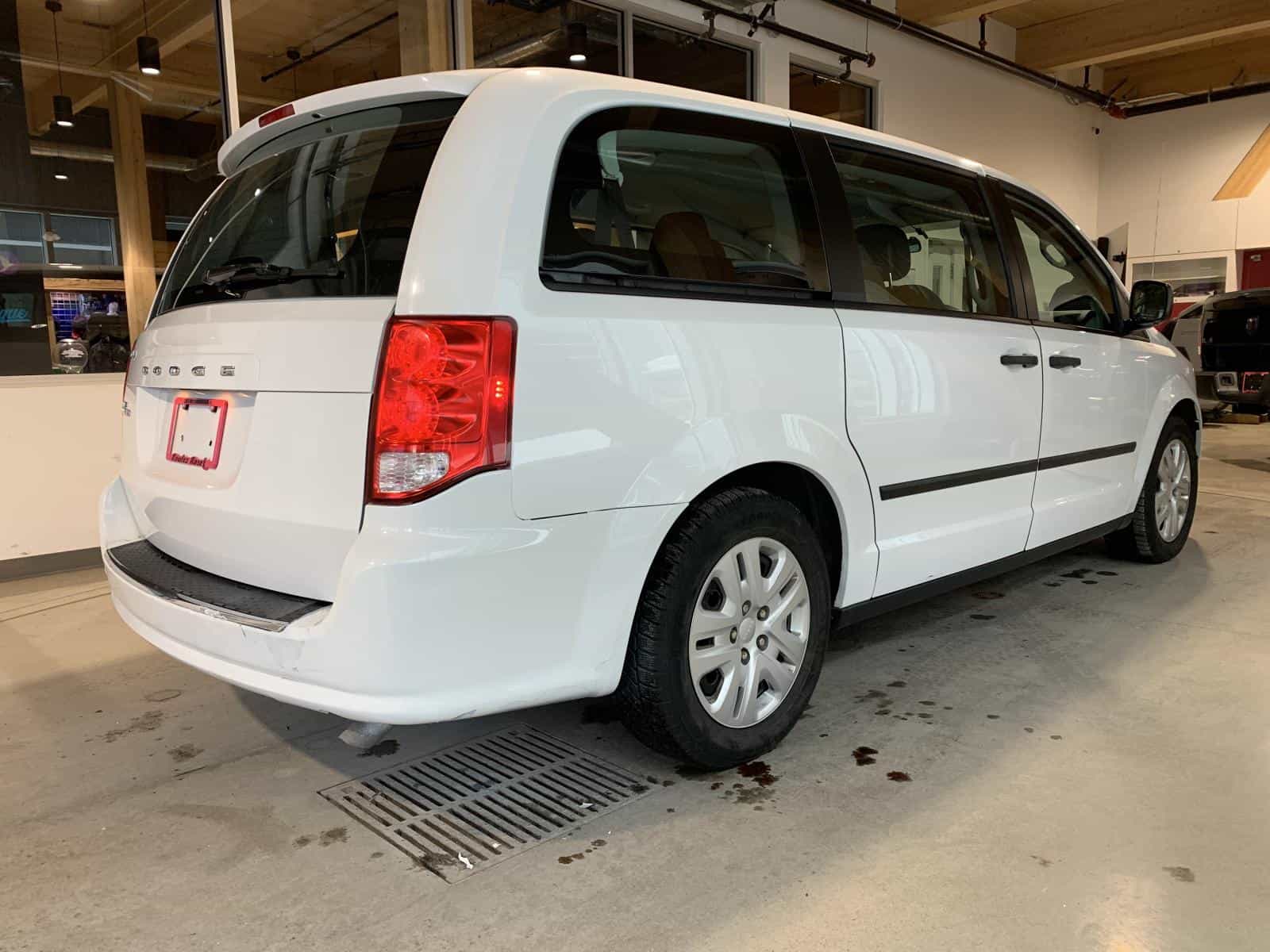 2016 Dodge Grand Caravan Canada Value Package - Image 3