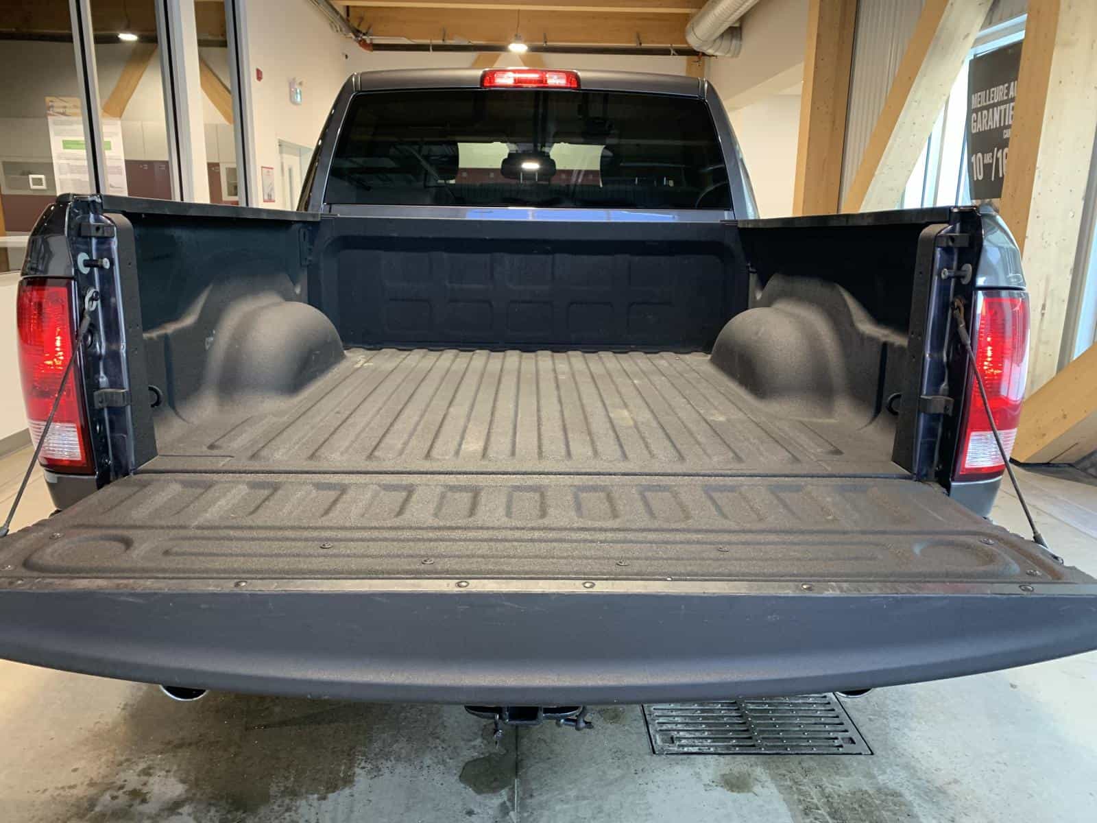 2020 RAM 1500 CLASSIC TRADESMAN/EX ST - Image 3