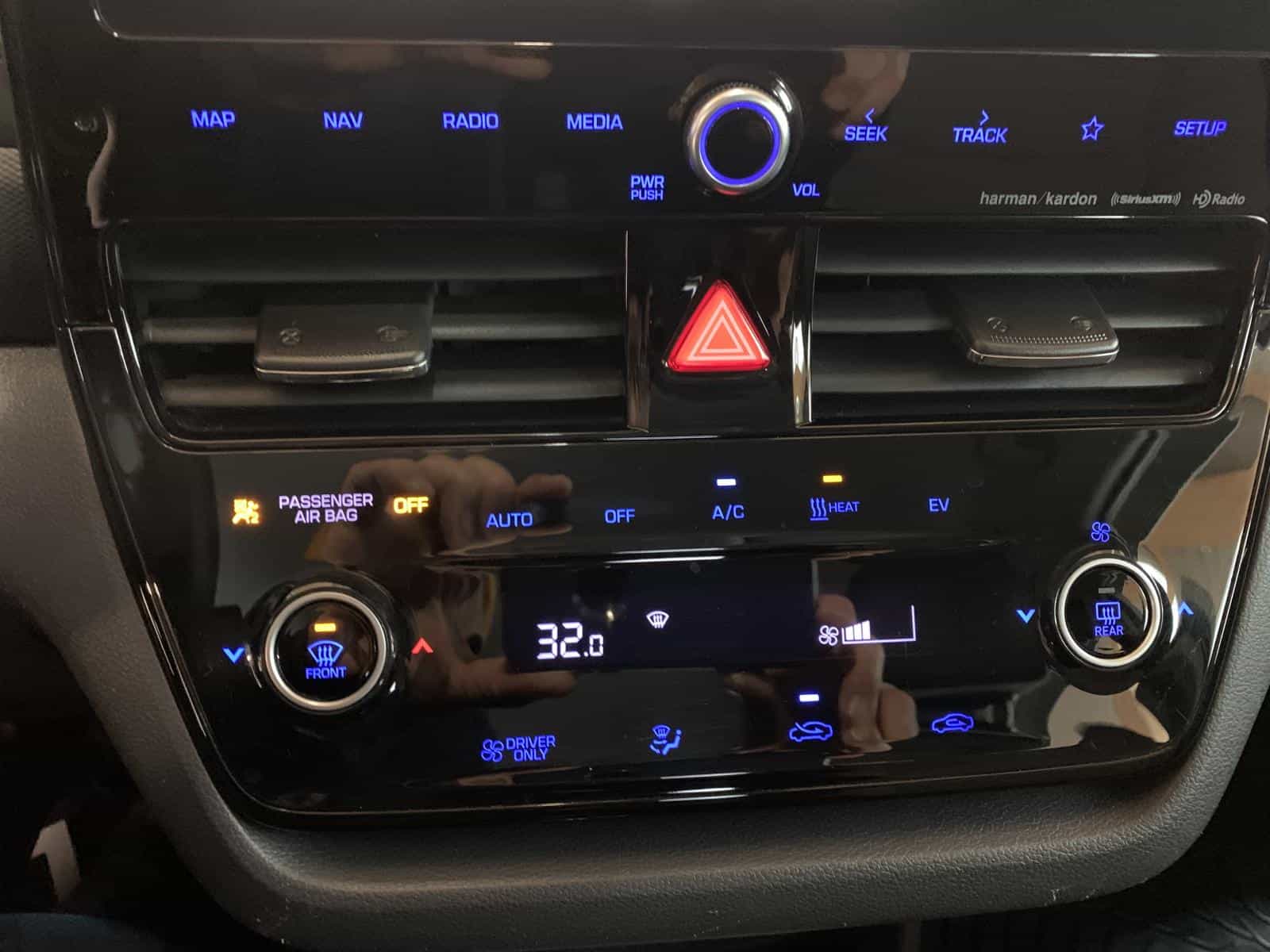 2021 Hyundai Iconiq Preferred - Image 16