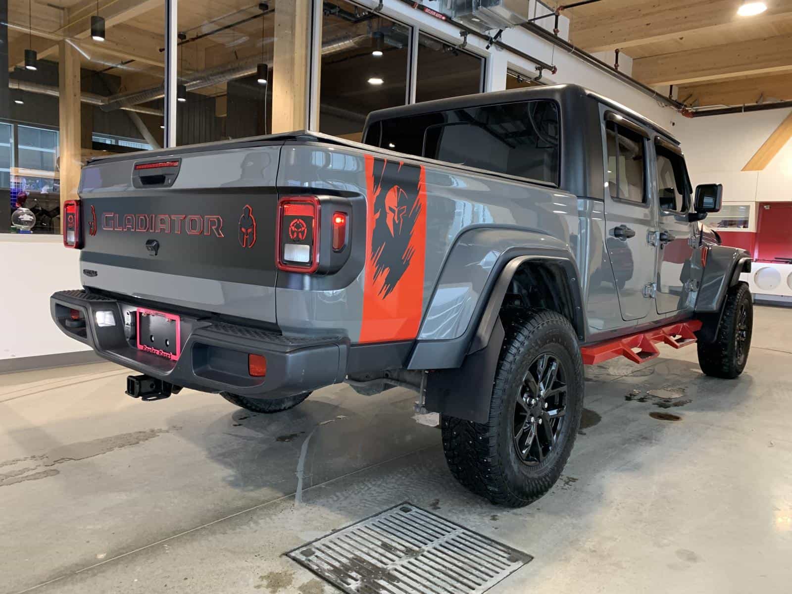 2022 Jeep Gladiator Sport S - Image 5