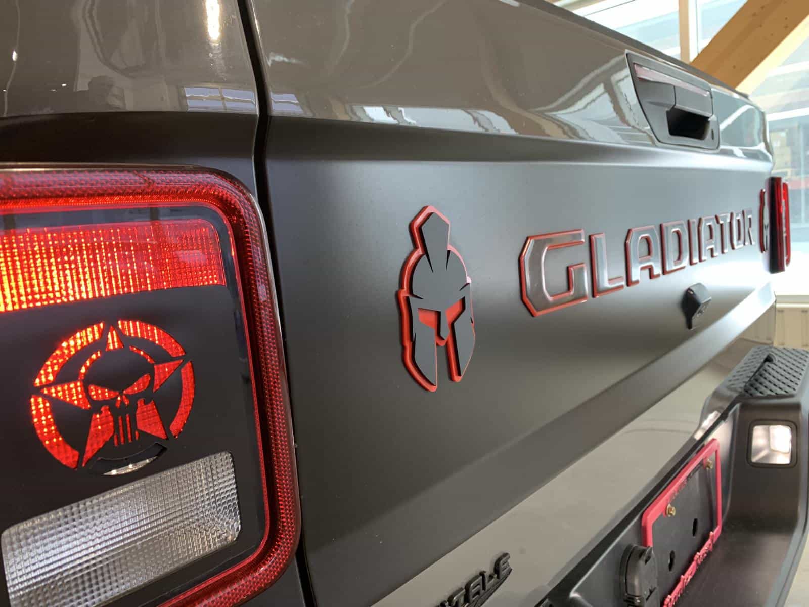 2022 Jeep Gladiator Sport S - Image 11