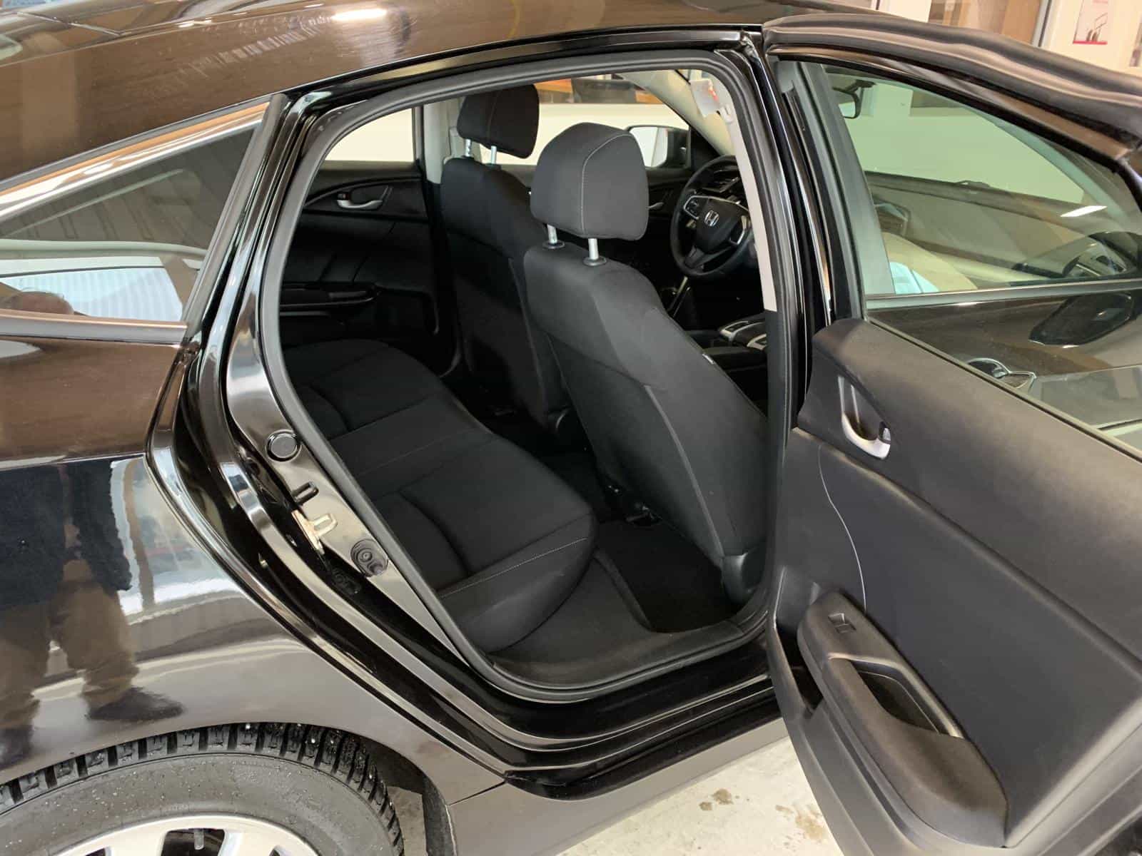 2017 Honda Civic DX - Image 10