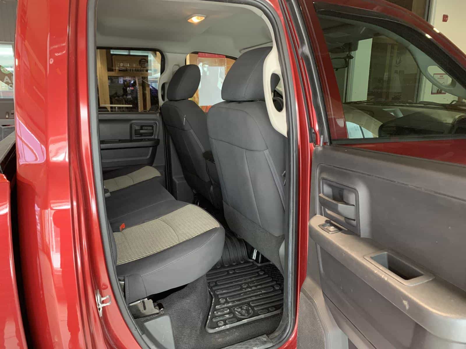 2012 RAM 1500 ST - Image 10