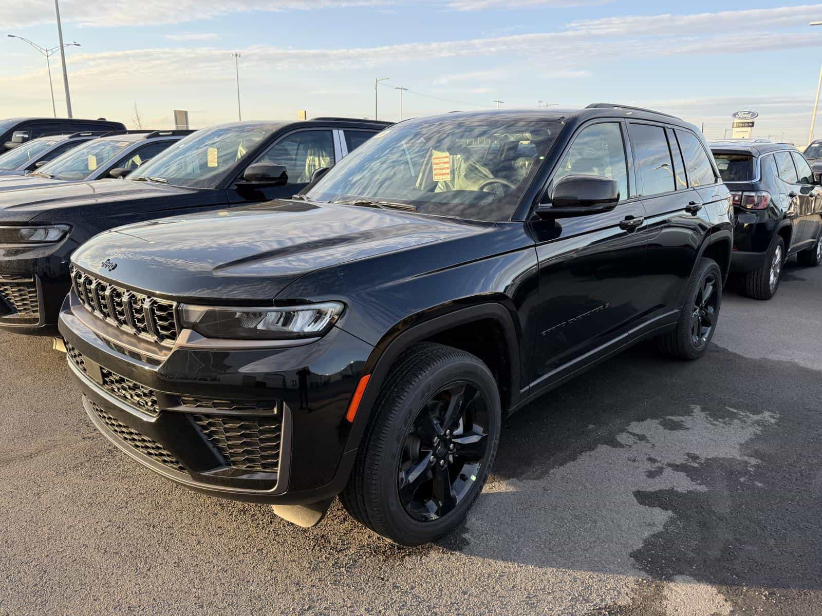 Image 1 Jeep Grand Cherokee Altitude 2026
