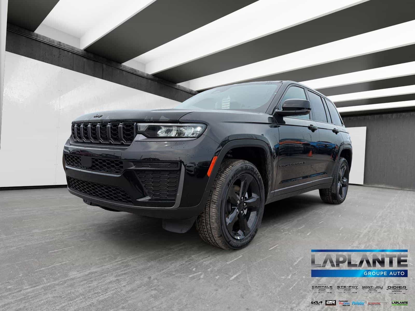 2026 Jeep Grand Cherokee Altitude - Image 1
