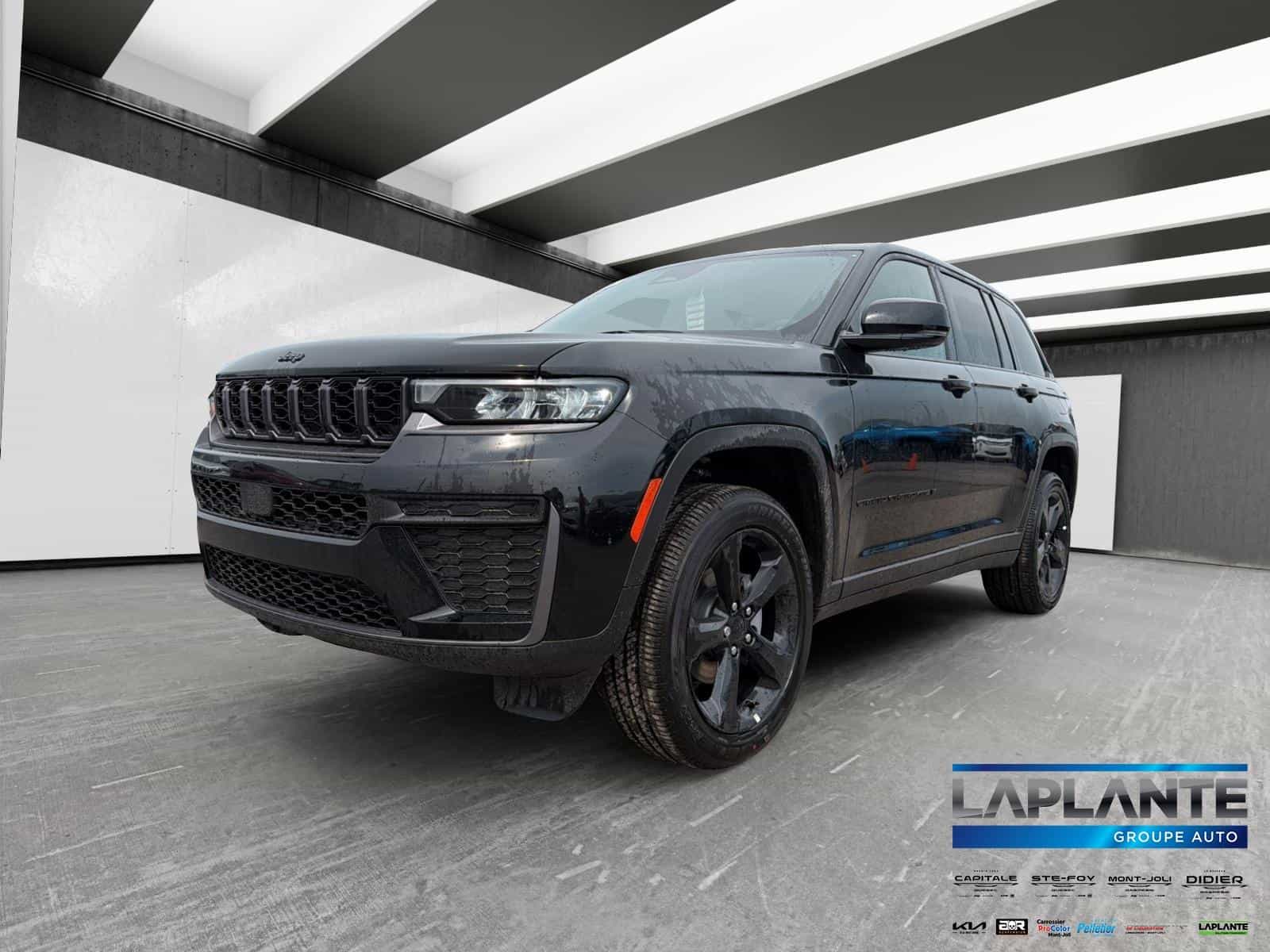 Image 1 Jeep Grand Cherokee Altitude 2026