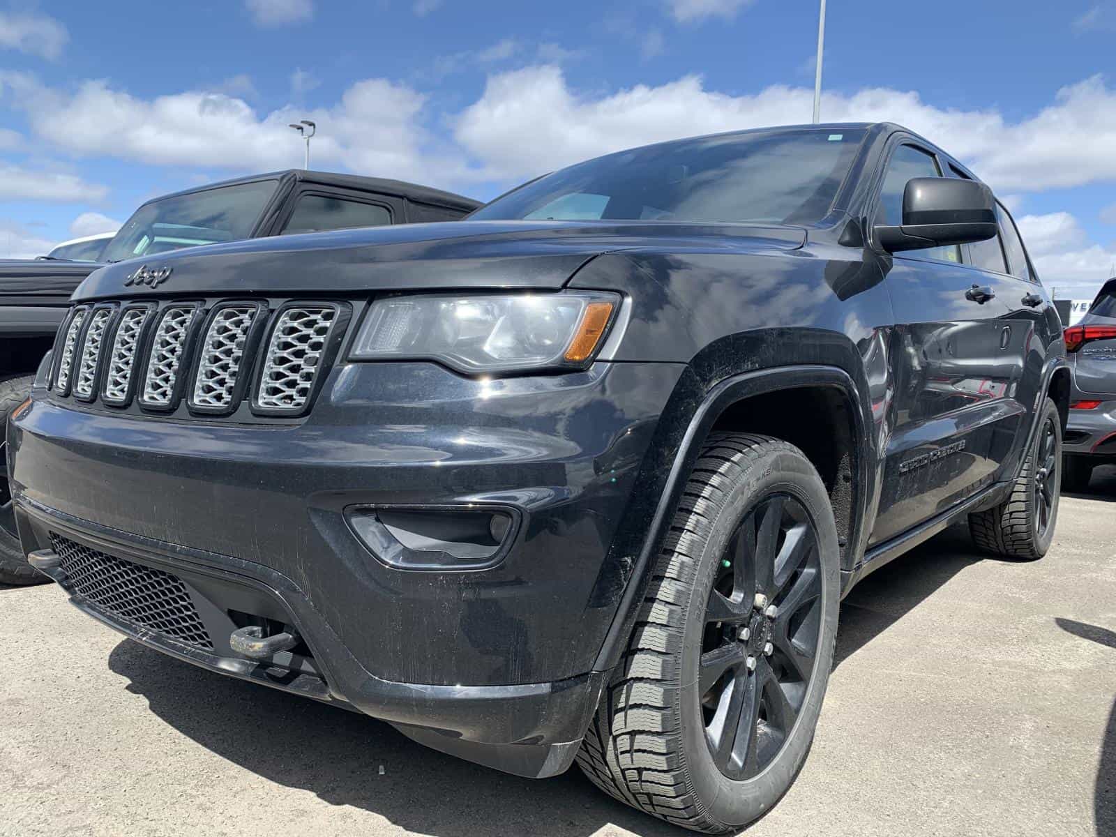 2019 Jeep Grand Cherokee Altitude - Image 1