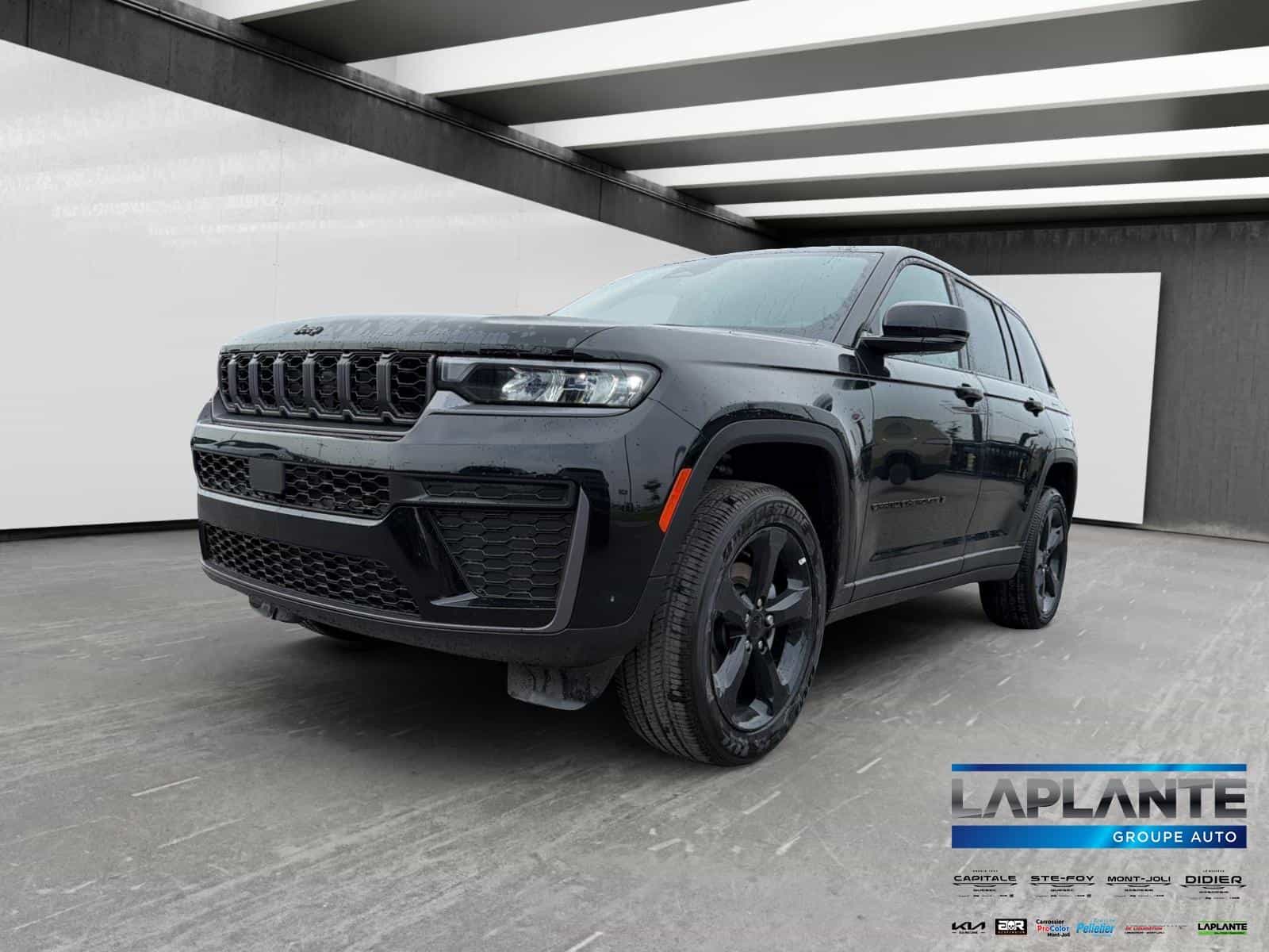 2026 Jeep Grand Cherokee Altitude - Image 1