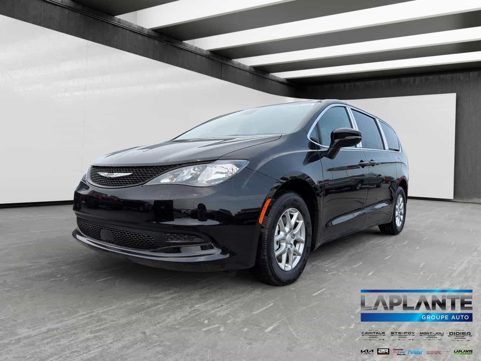 2027 Chrysler Grand Caravan SXT - Image 1