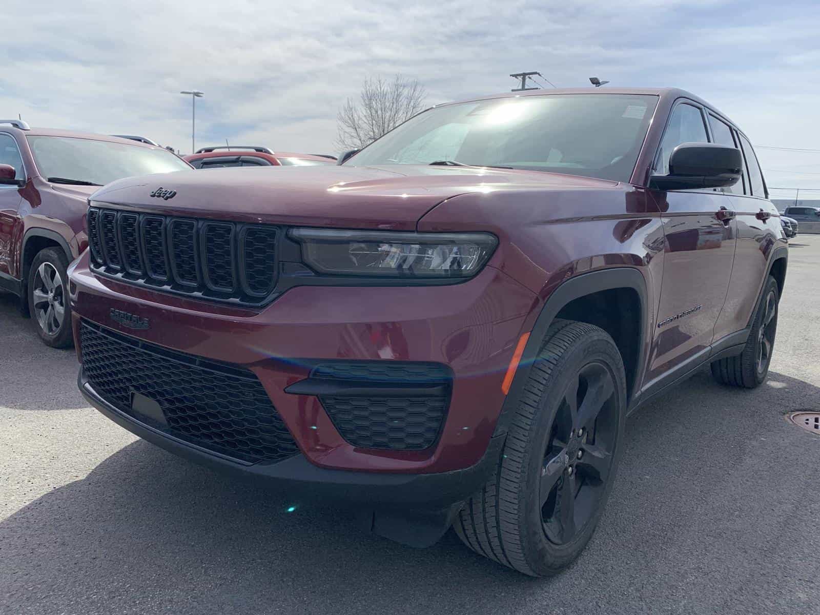 Image 1 Jeep Grand Cherokee Altitude 4x4 2023