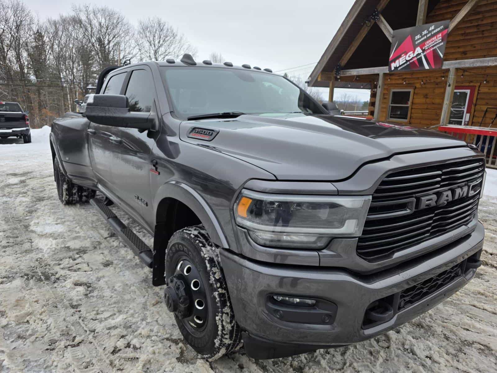 2020 RAM 3500 Laramie - Image 3