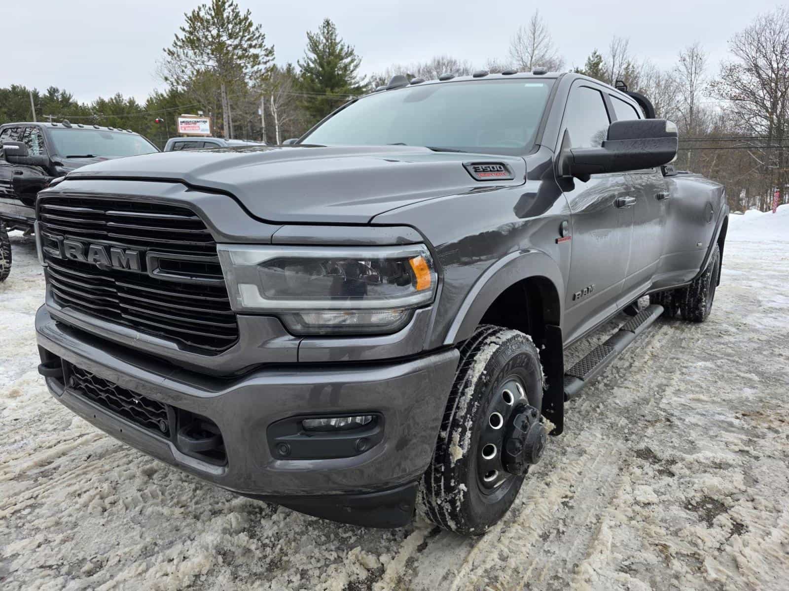 2020 RAM 3500 Laramie - Image 9