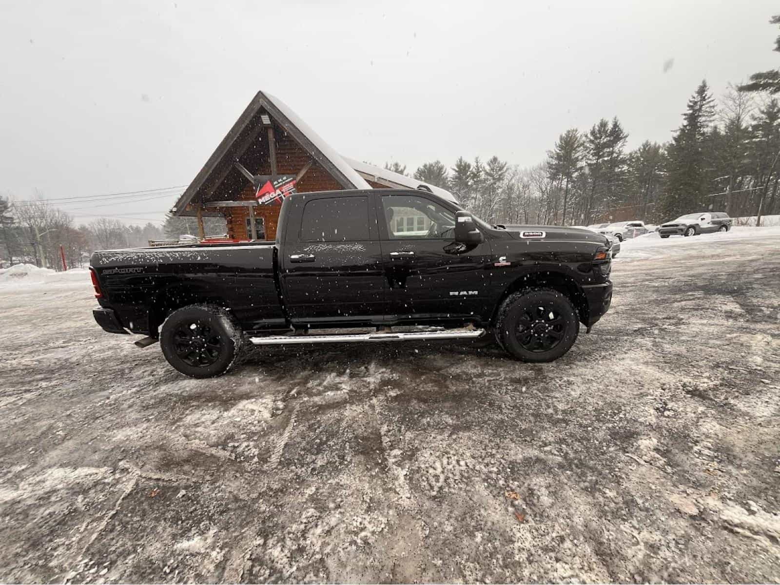 2025 RAM 2500 Big Horn - Image 6