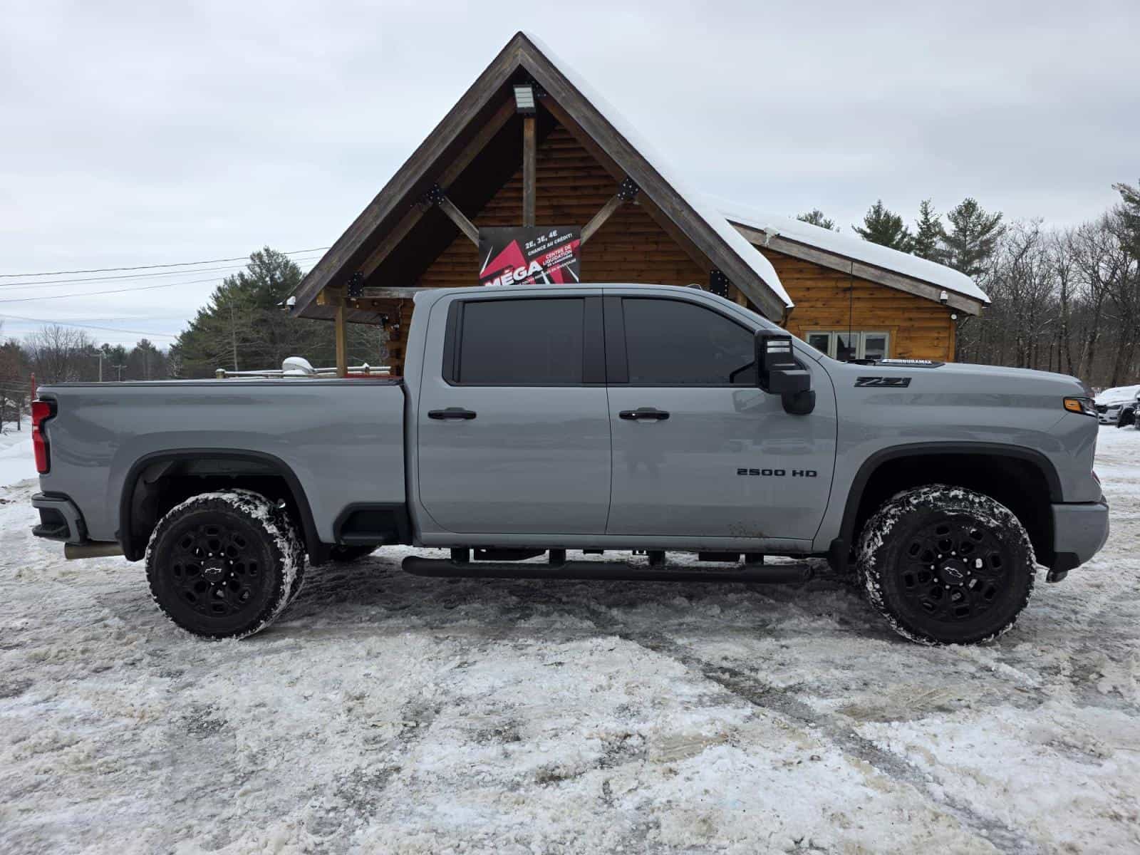 2024 Chevrolet Silverado 2500 LT - Image 4