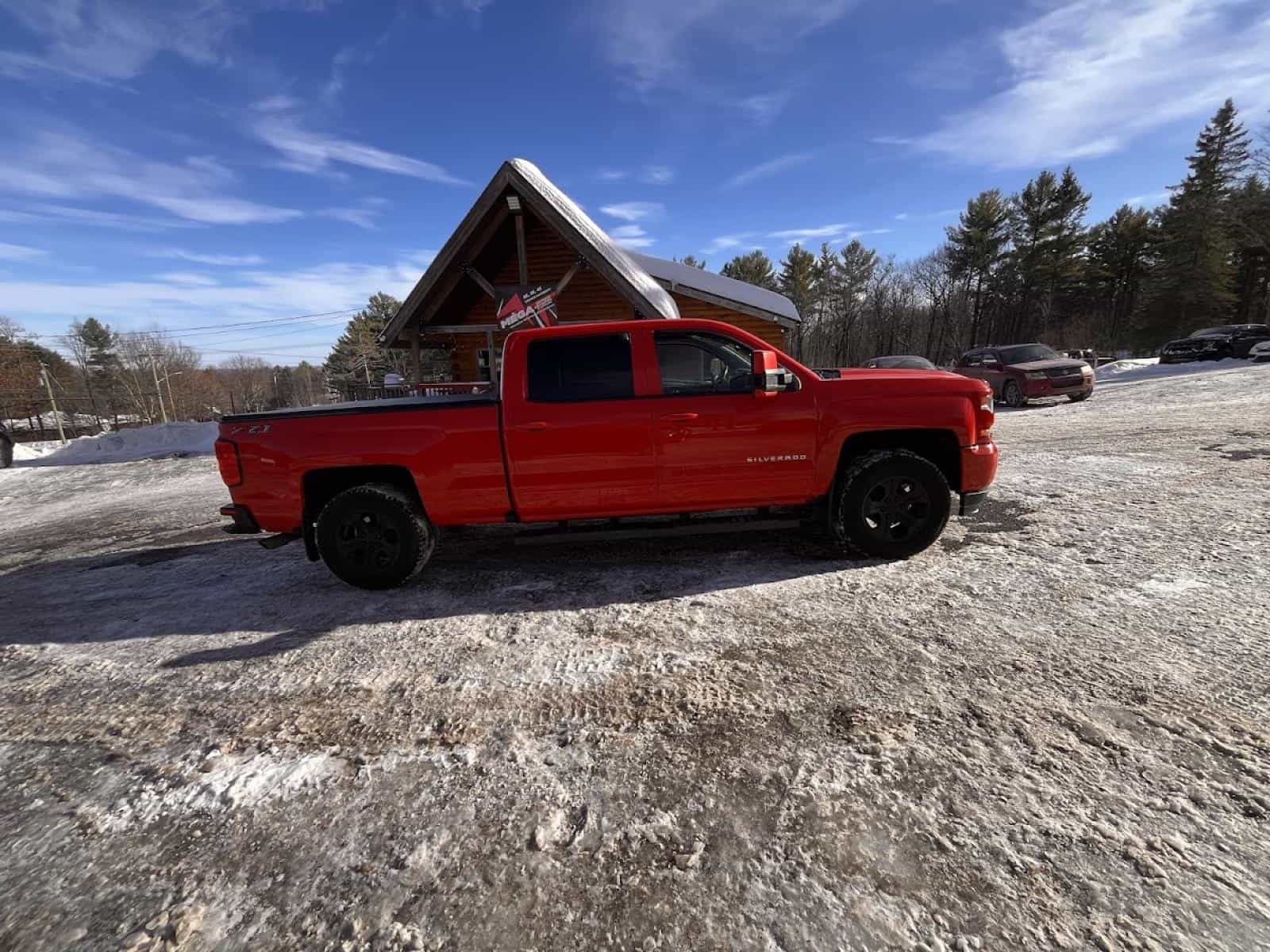 2018 Chevrolet Silverado LT - Image 7