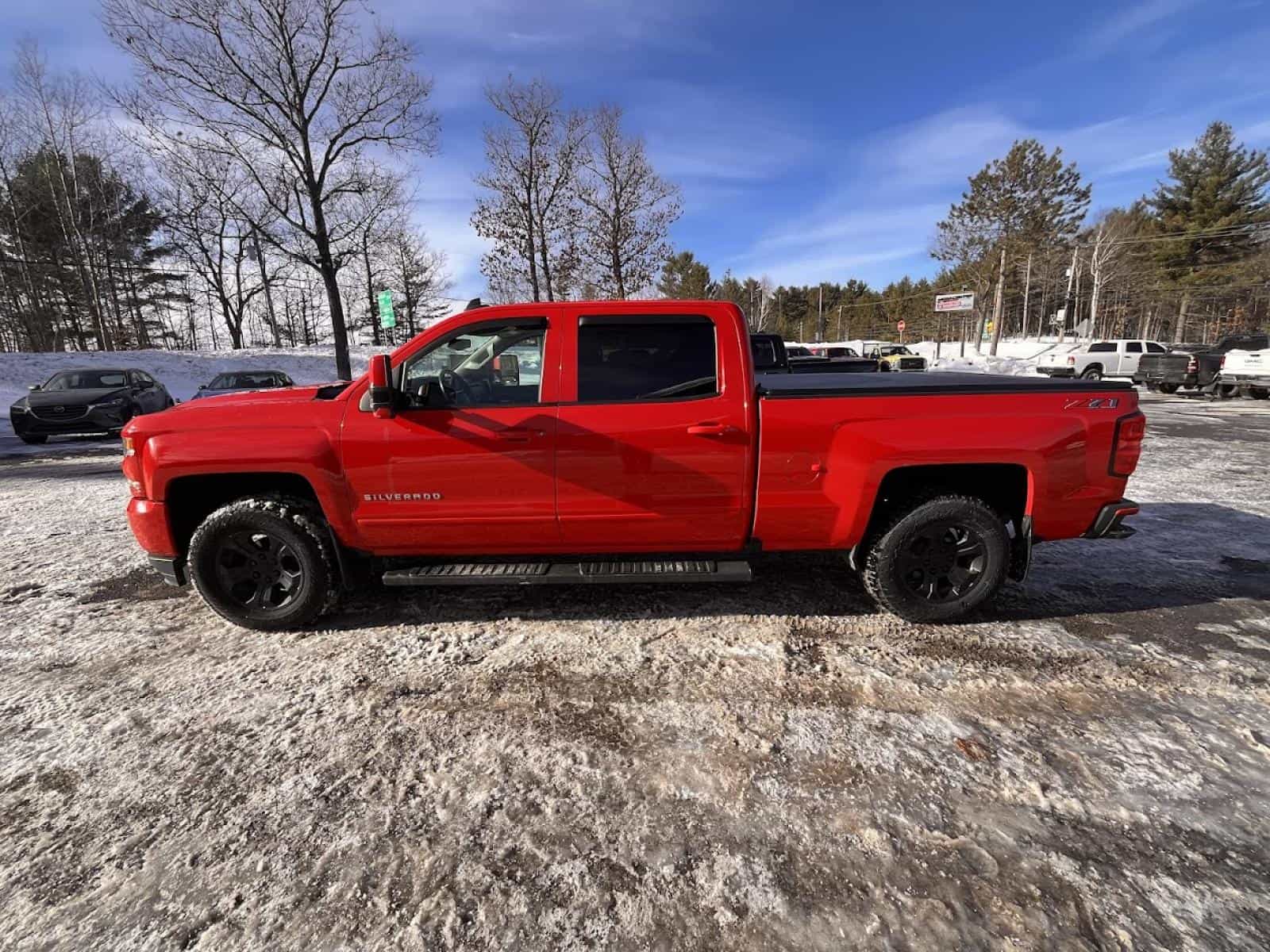 2018 Chevrolet Silverado LT - Image 15