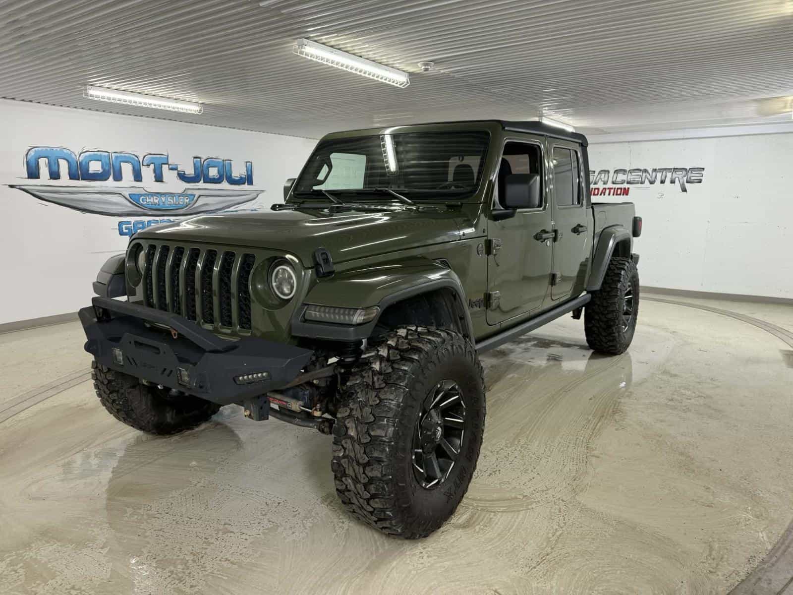 2022 Jeep Gladiator Willy's - Image 1