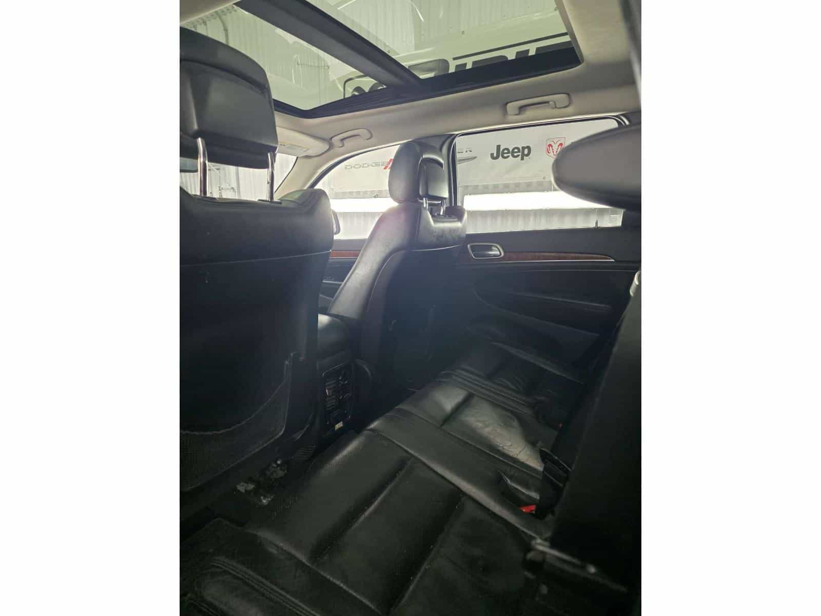 2012 Jeep Grand Cherokee Limited - Image 9